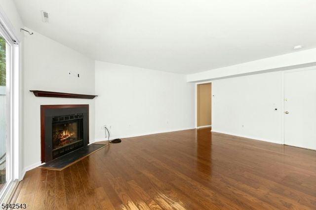 6 Crestwood Common, Scotch Plains Twp., NJ 07076