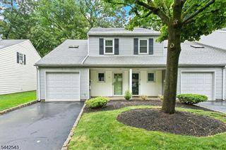 6 Crestwood Common, Scotch Plains Twp., NJ 07076