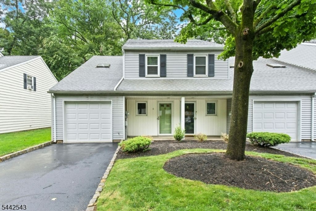 6 Crestwood Common, Scotch Plains Twp., NJ 07076