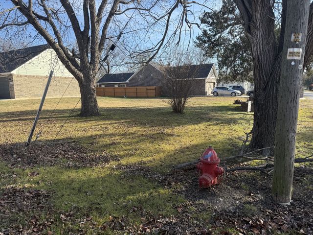 510 Denver Street, Alvord, TX 76225
