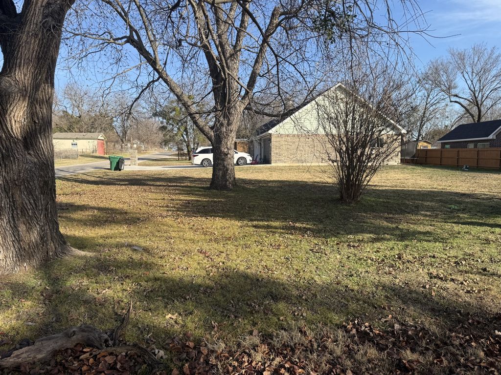 510 Denver Street, Alvord, TX 76225