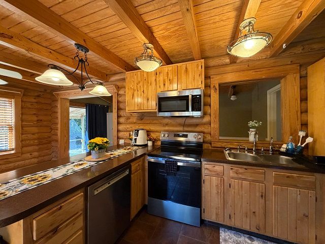 71 Gilbreath Road, Ash Flat, AR 72513