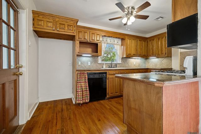 12515 Sullivan Rd, Baton Rouge, LA 70818