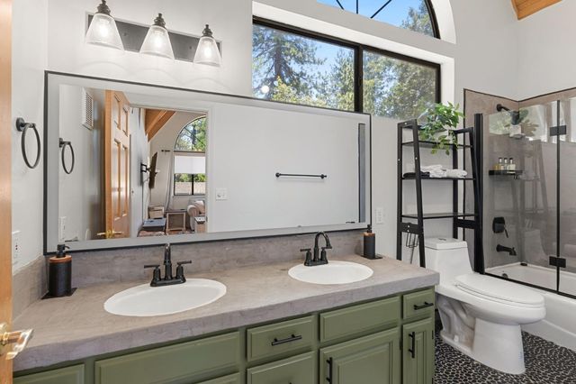 1845 Kit Carson Cir, Arnold, CA 95223