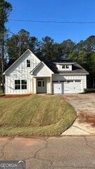 191 Oak Ave, Pine Mountain, GA 31822