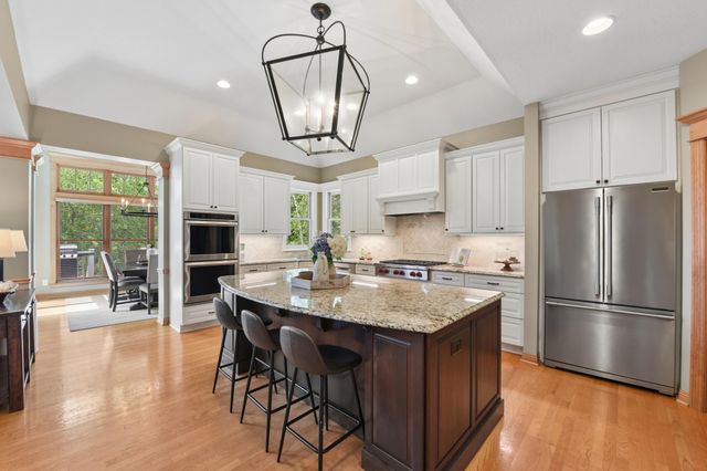 3312 Crestmoor Bay, Woodbury, MN 55125