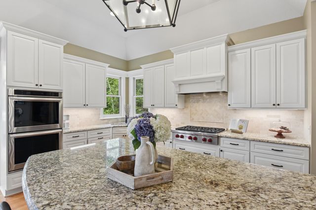 3312 Crestmoor Bay, Woodbury, MN 55125
