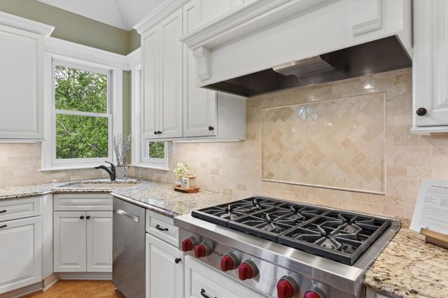 3312 Crestmoor Bay, Woodbury, MN 55125