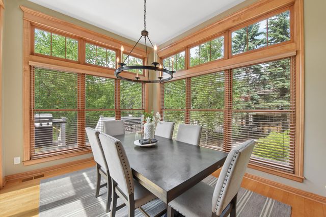 3312 Crestmoor Bay, Woodbury, MN 55125