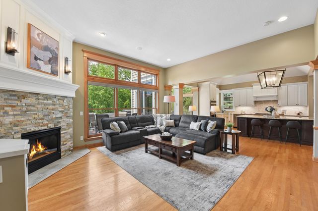 3312 Crestmoor Bay, Woodbury, MN 55125