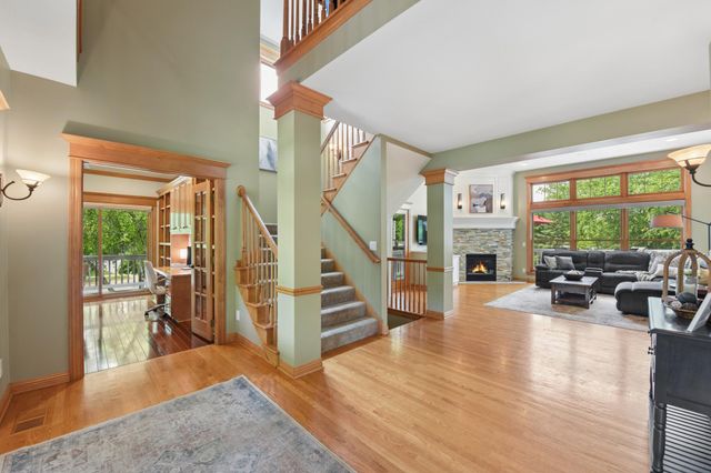 3312 Crestmoor Bay, Woodbury, MN 55125