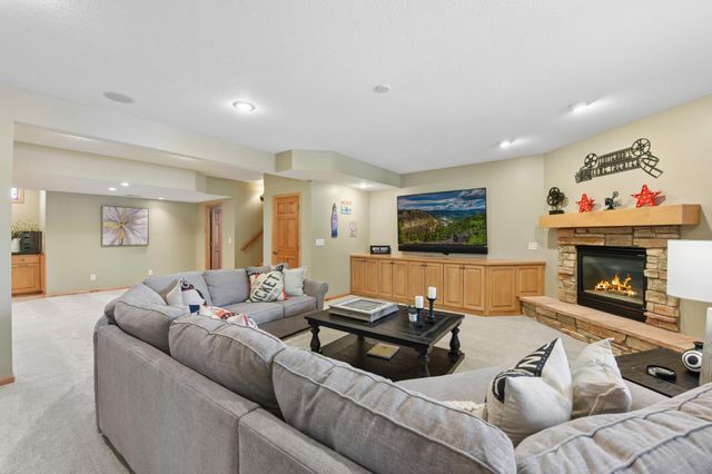 3312 Crestmoor Bay, Woodbury, MN 55125