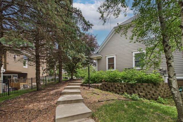 3312 Crestmoor Bay, Woodbury, MN 55125
