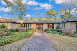 2003 Pinewood Terrace, Fayetteville, NC 28304