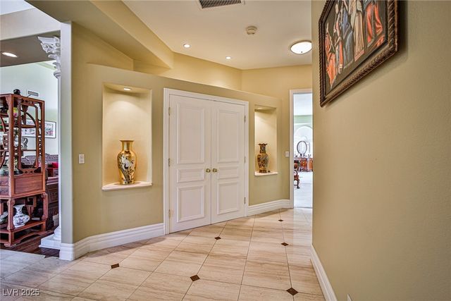 2300 Glenbrook Way, Las Vegas, NV 89117