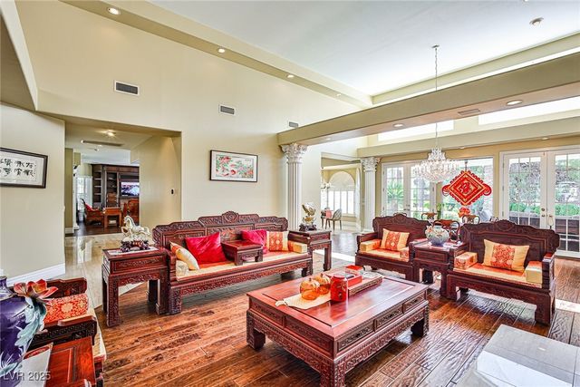 2300 Glenbrook Way, Las Vegas, NV 89117