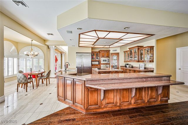 2300 Glenbrook Way, Las Vegas, NV 89117