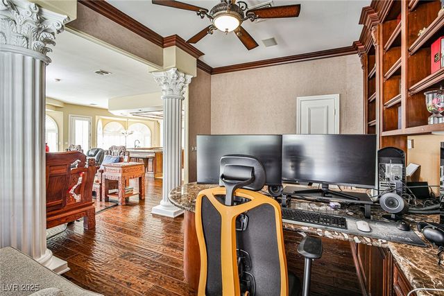 2300 Glenbrook Way, Las Vegas, NV 89117