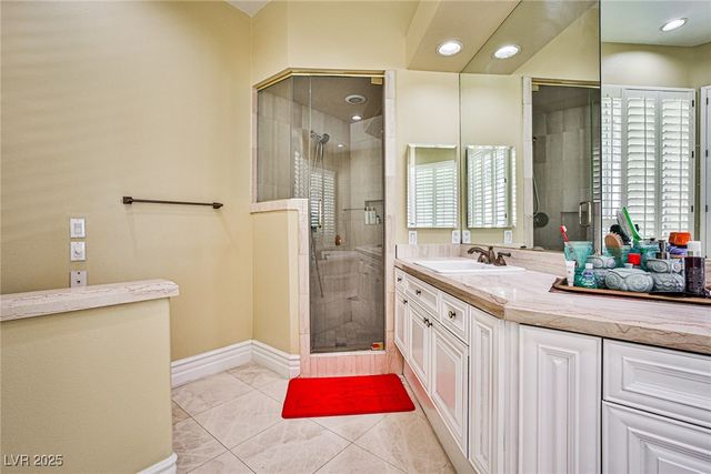 2300 Glenbrook Way, Las Vegas, NV 89117