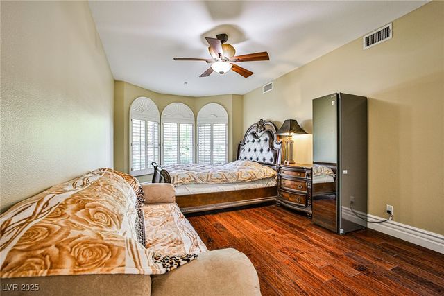 2300 Glenbrook Way, Las Vegas, NV 89117