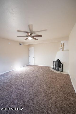 7042 E Calle Ileo, Tucson, AZ 85710