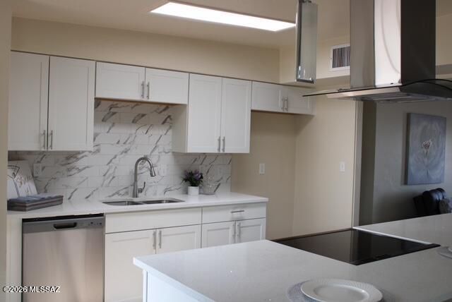 7042 E Calle Ileo, Tucson, AZ 85710