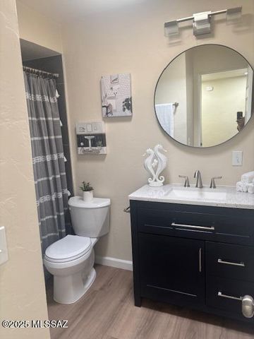 7042 E Calle Ileo, Tucson, AZ 85710