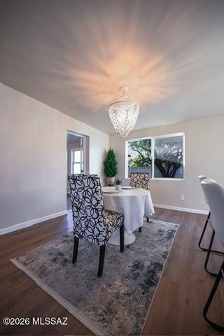 7042 E Calle Ileo, Tucson, AZ 85710