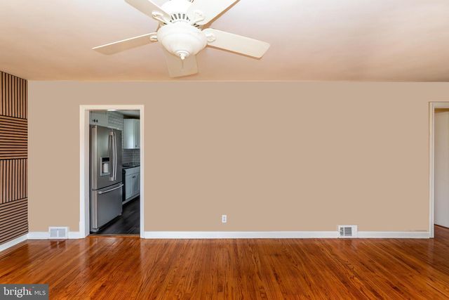 228 BALDWIN RD, Glassboro, NJ 08028