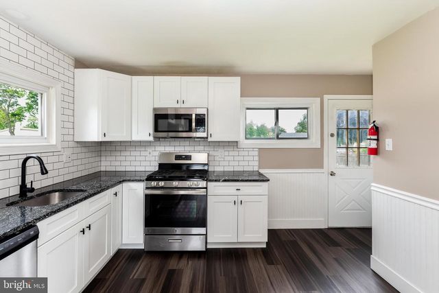 228 BALDWIN RD, Glassboro, NJ 08028
