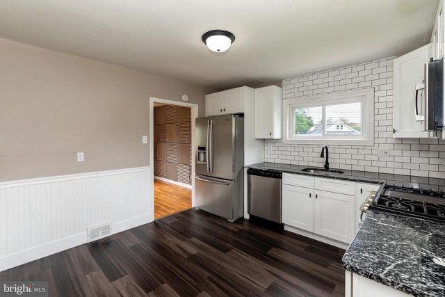 228 BALDWIN RD, Glassboro, NJ 08028