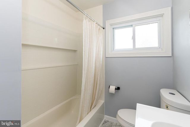 228 BALDWIN RD, Glassboro, NJ 08028