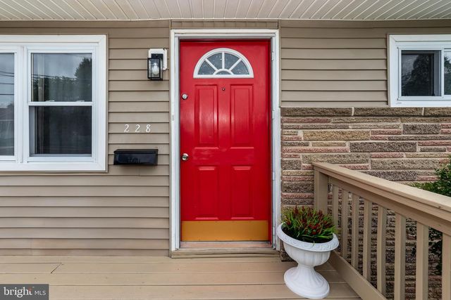 228 BALDWIN RD, Glassboro, NJ 08028