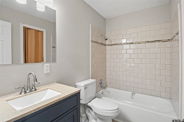 903 Hester, Arlington, TX 76011