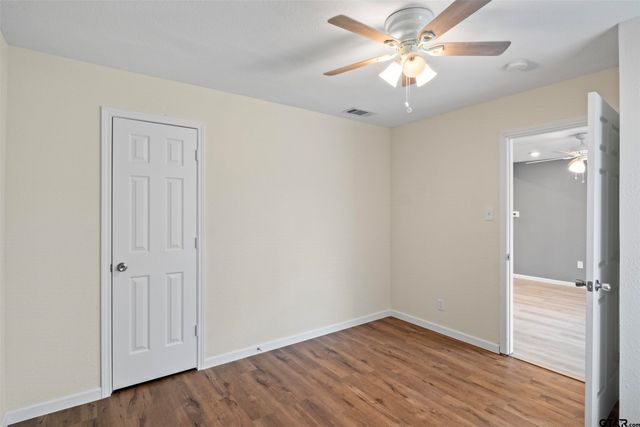 903 Hester, Arlington, TX 76011