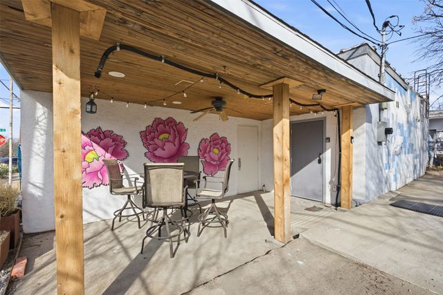 738 W Davis Street, Dallas, TX 75208