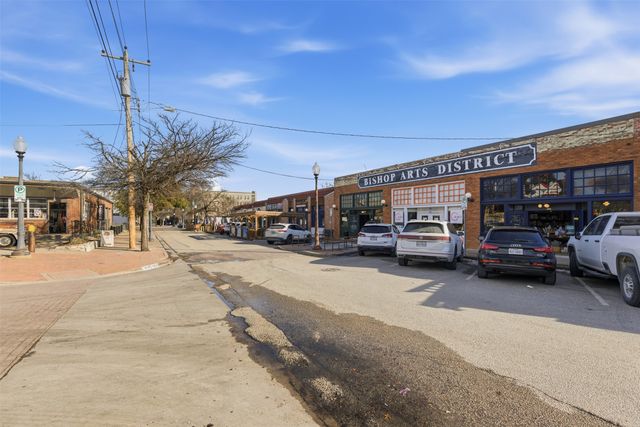 738 W Davis Street, Dallas, TX 75208