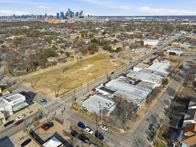 738 W Davis Street, Dallas, TX 75208