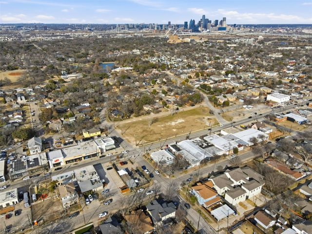 738 W Davis Street, Dallas, TX 75208