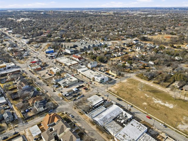 738 W Davis Street, Dallas, TX 75208