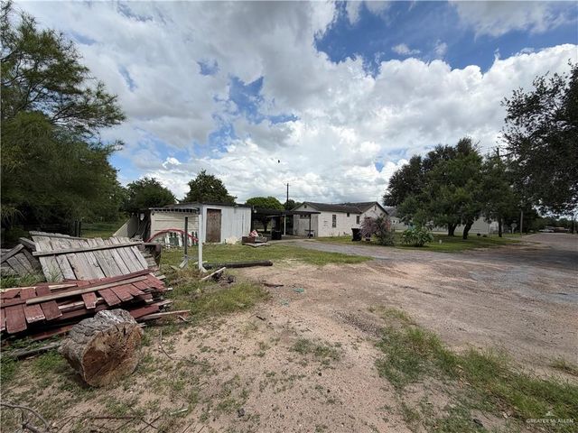 512 W 4th Street E, Weslaco, TX 78596