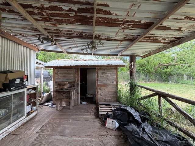 512 W 4th Street E, Weslaco, TX 78596