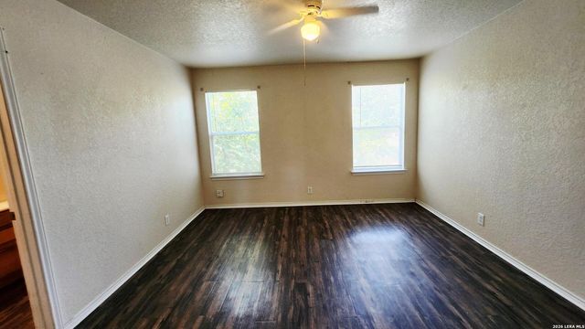8015 Thicket Pass, San Antonio, TX 78254