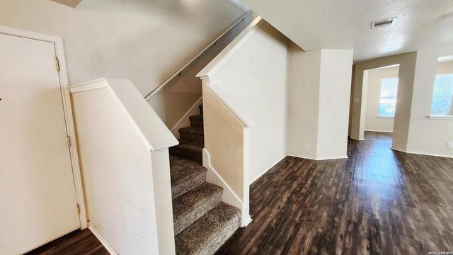 8015 Thicket Pass, San Antonio, TX 78254