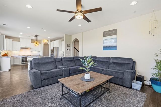 28417 Steel, Valencia, CA 91354