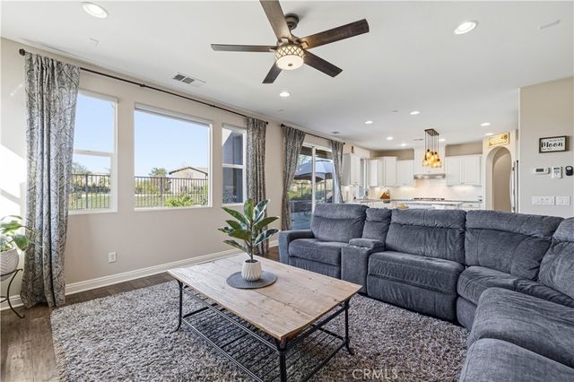 28417 Steel, Valencia, CA 91354