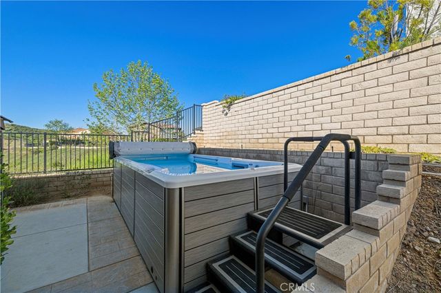 28417 Steel, Valencia, CA 91354