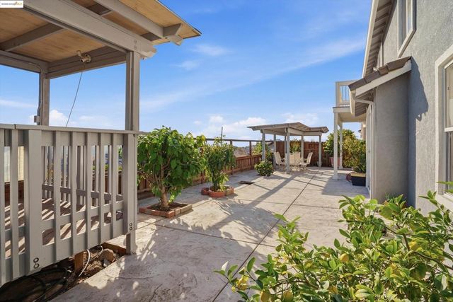 6857 Sunriver Ln, Vallejo, CA 94591