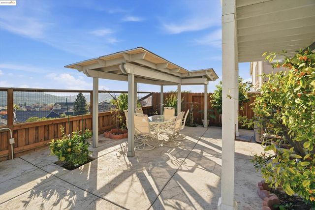 6857 Sunriver Ln, Vallejo, CA 94591