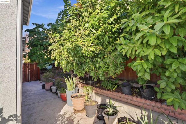 6857 Sunriver Ln, Vallejo, CA 94591